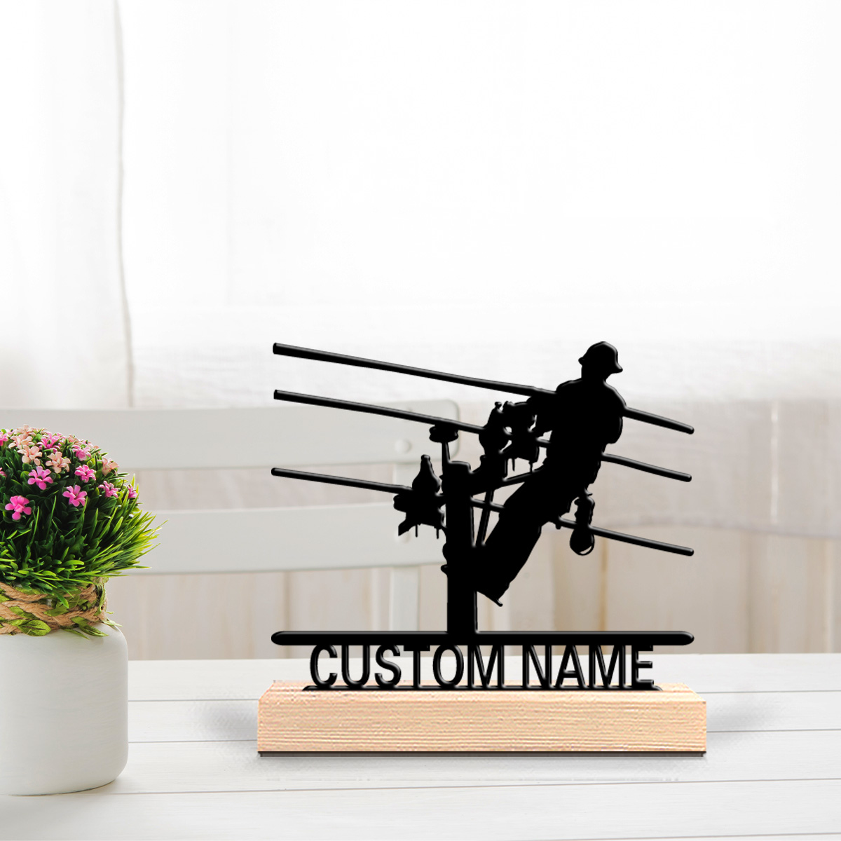 Sustainable Living Products - Estatua Metálica de Electricista Personalizada y
